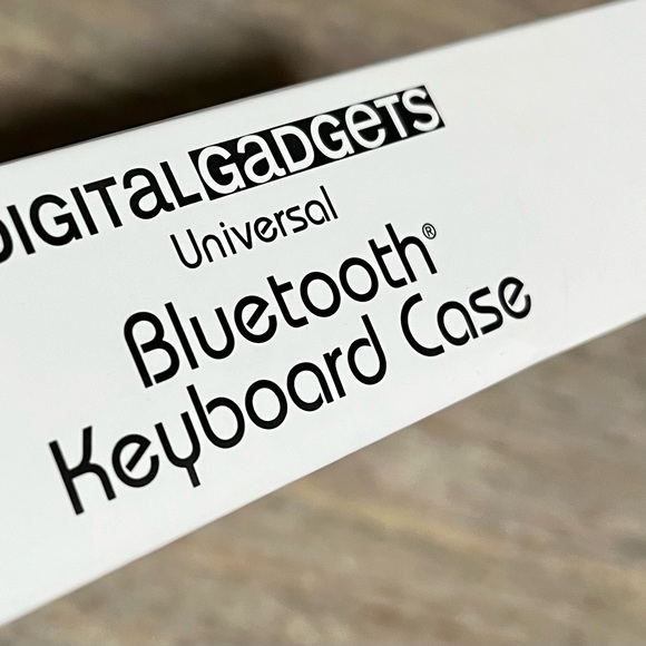 NIB Digital Gadgets Universal Bluetooth wire free keyboard case - Picture 7 of 15